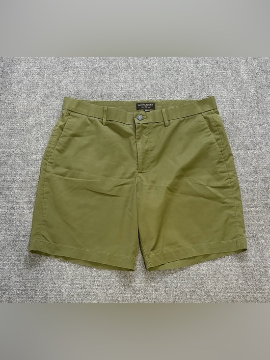 Banana Republic Other - Banana Republic Core Temp Shorts Mens 36 Green Bright Moss Stretch Chino